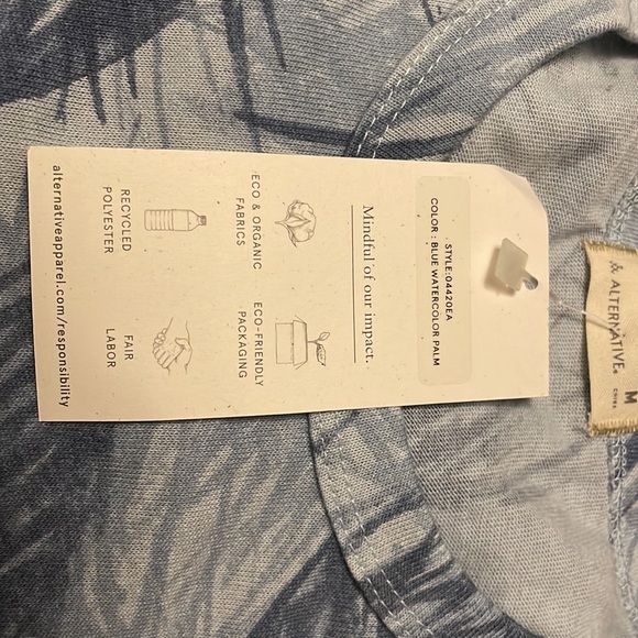 Alternative brand tropical print T-shirt - Picture 6 of 7